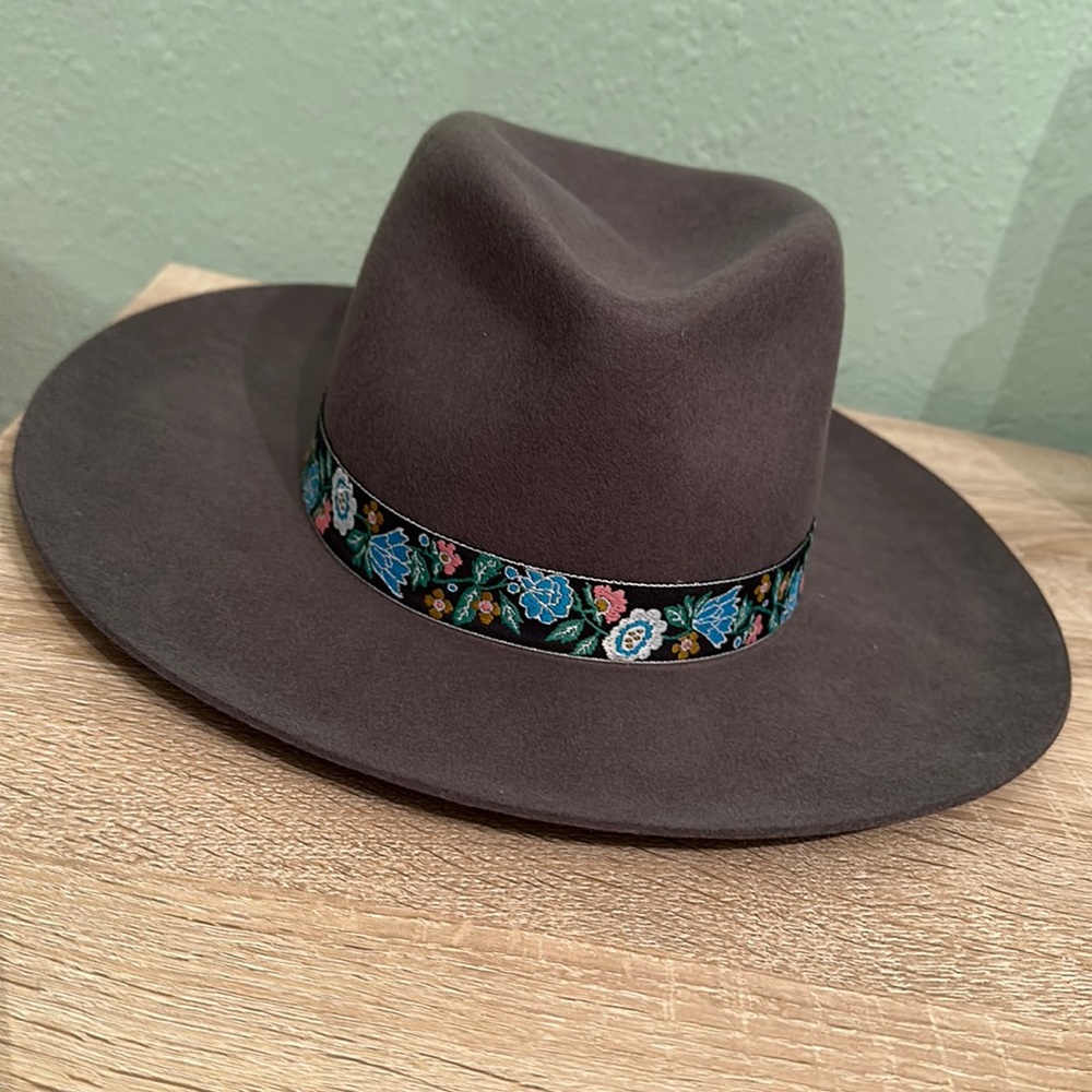 Rancher hat with adjustable strap